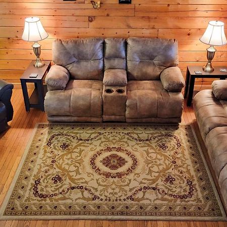 Rustic Cabin With Screened Deck 8 Mi To Dollywood Sevierville Exterior photo