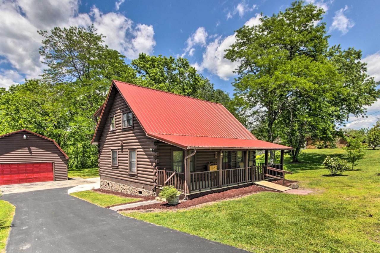 Rustic Cabin With Screened Deck 8 Mi To Dollywood Sevierville Exterior photo